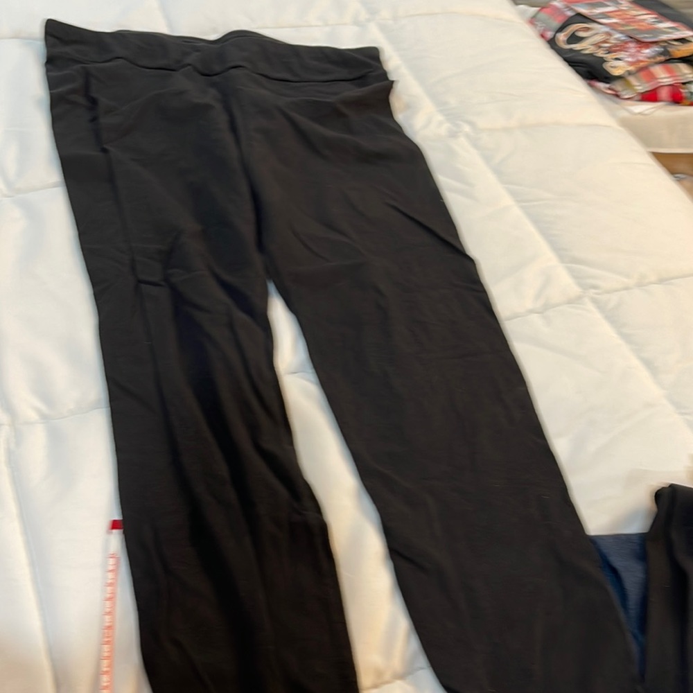 Black knit leggings